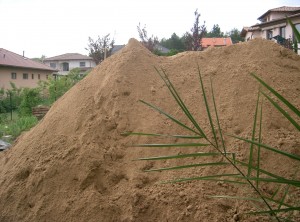 ennyi látszik a kertből, a teraszról